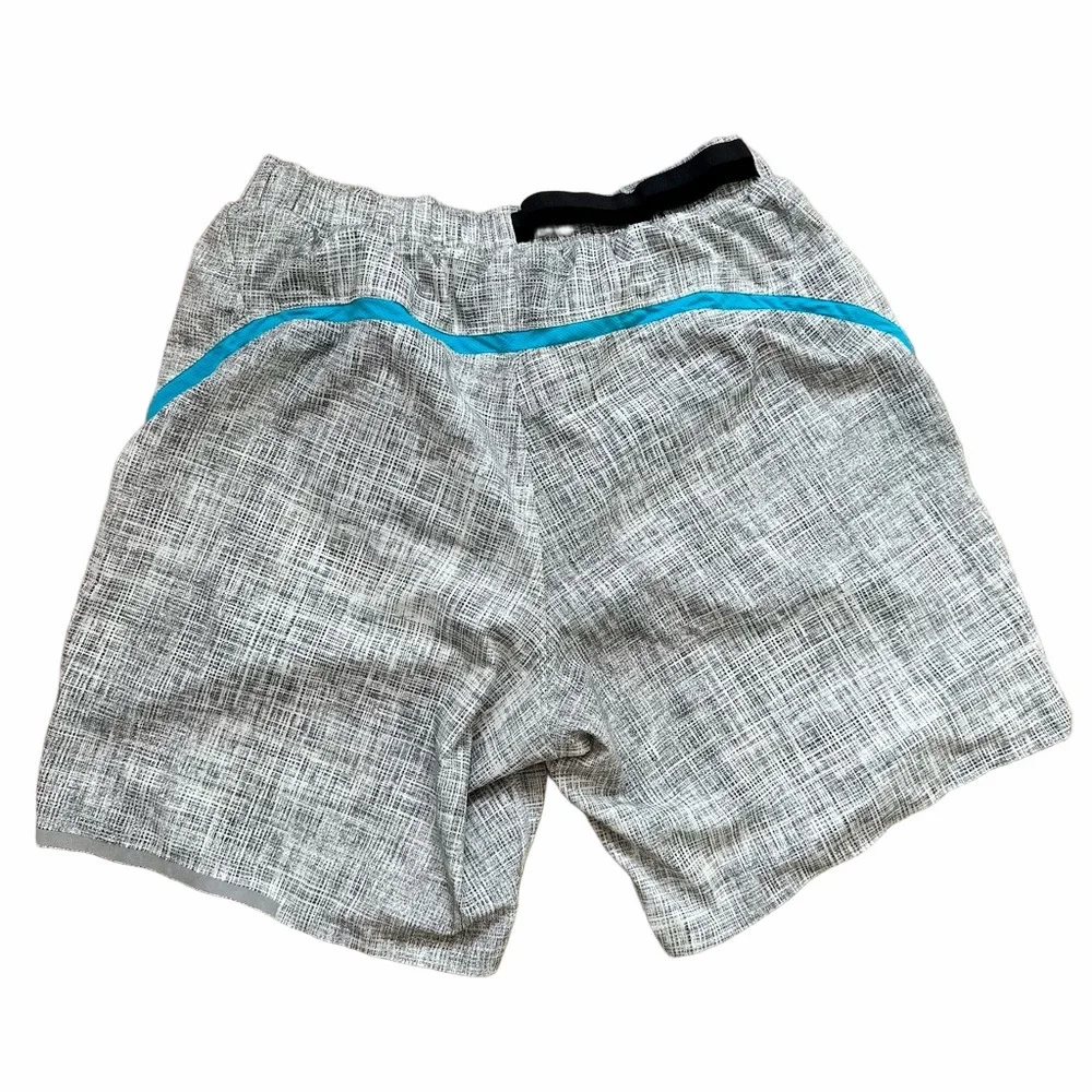Lululemon Men's Gray Shorts Size Small